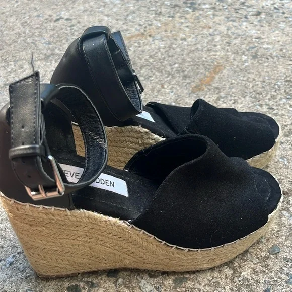 Steve madden , vince camuto | Shoes | Womens Sz 6 Sandals  display picture 1